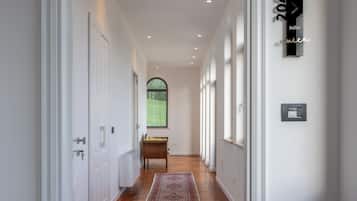 Suite de lujo, vista al parque | Interior