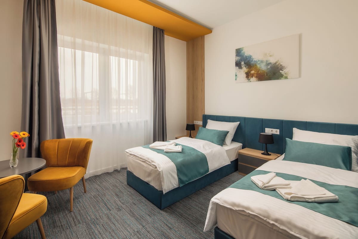 Standard Twin Room, Lake View
