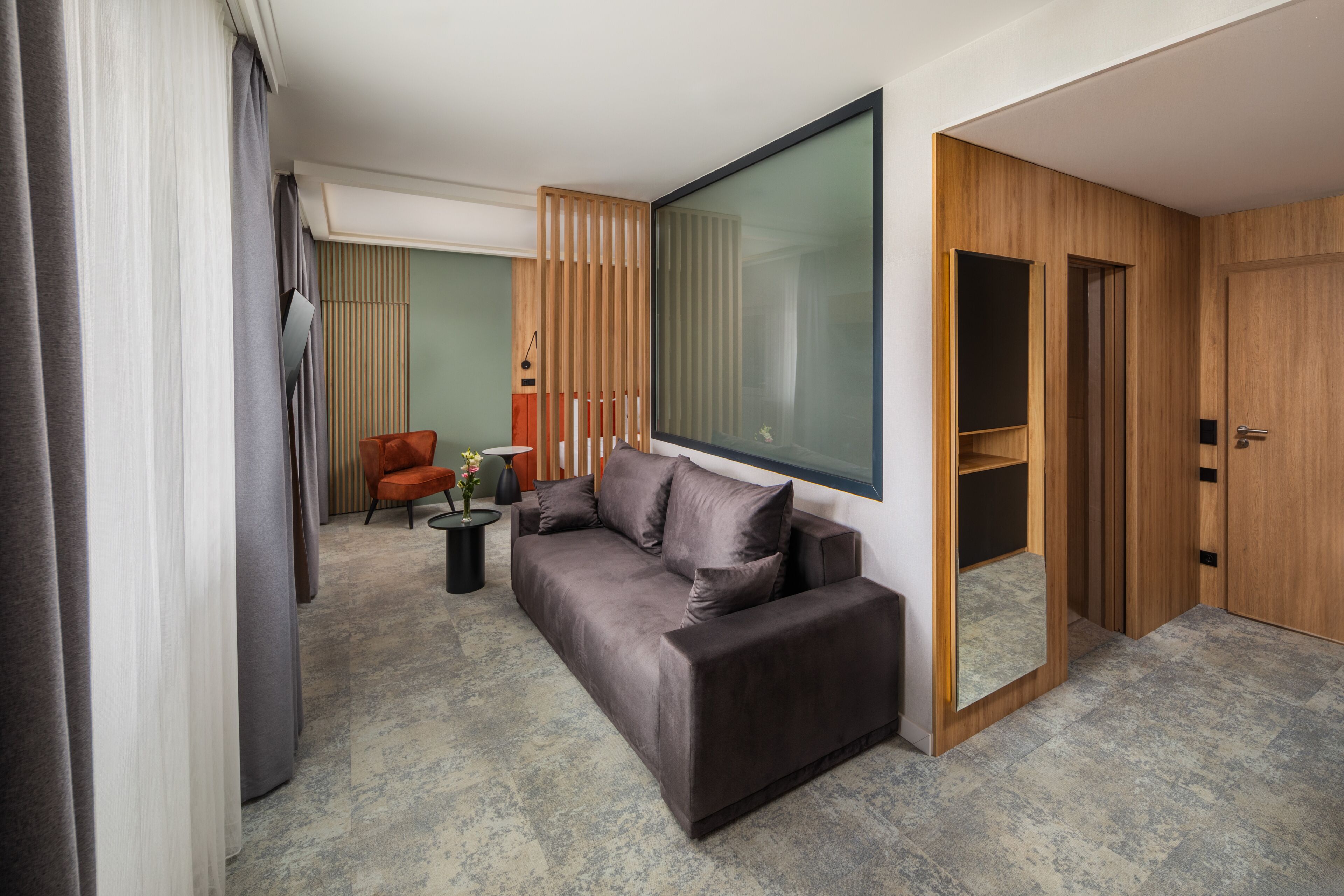 Presidential Suite, Balcony, Lake View | Living area | Ping pong