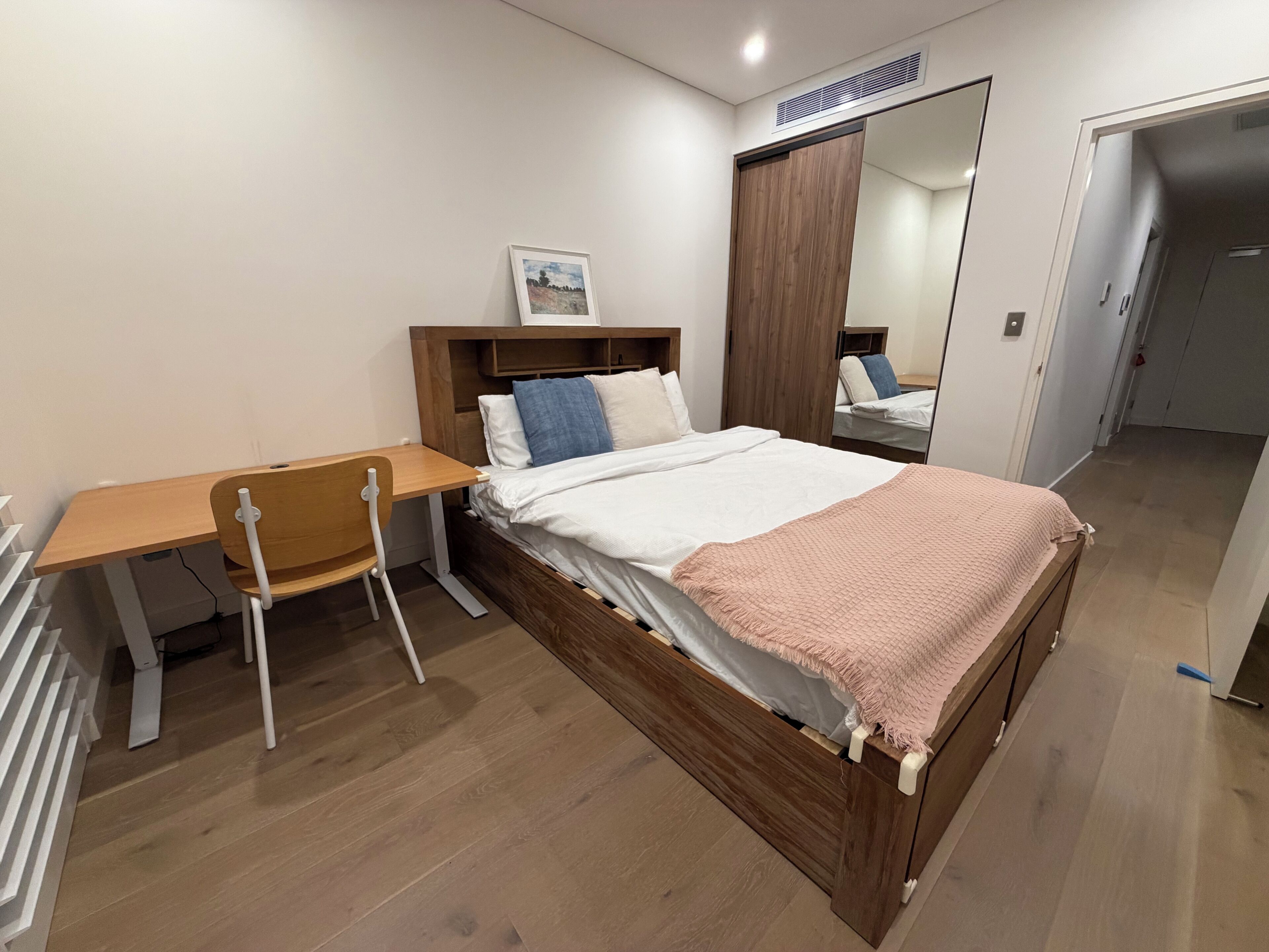 2 室のベッドルーム、アイロン / アイロン台、WiFi、ベッドシーツ