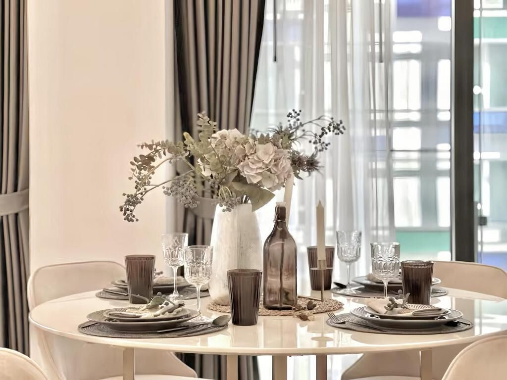 Apartemen, 2 kamar tidur, balkon, pemandangan kota | Tempat makan