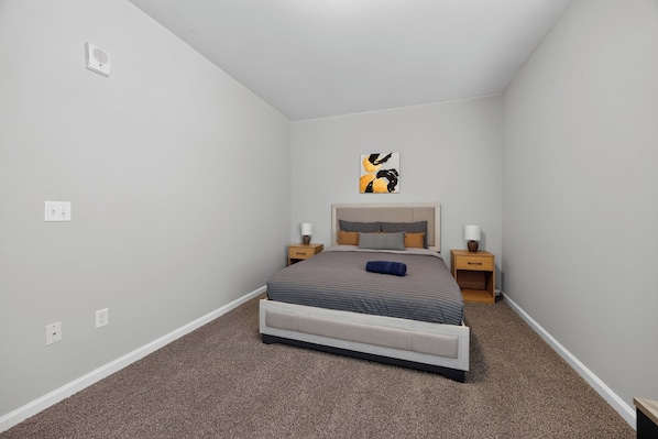 Room - Whitewing Flats Spacious 2BR (Princeton)