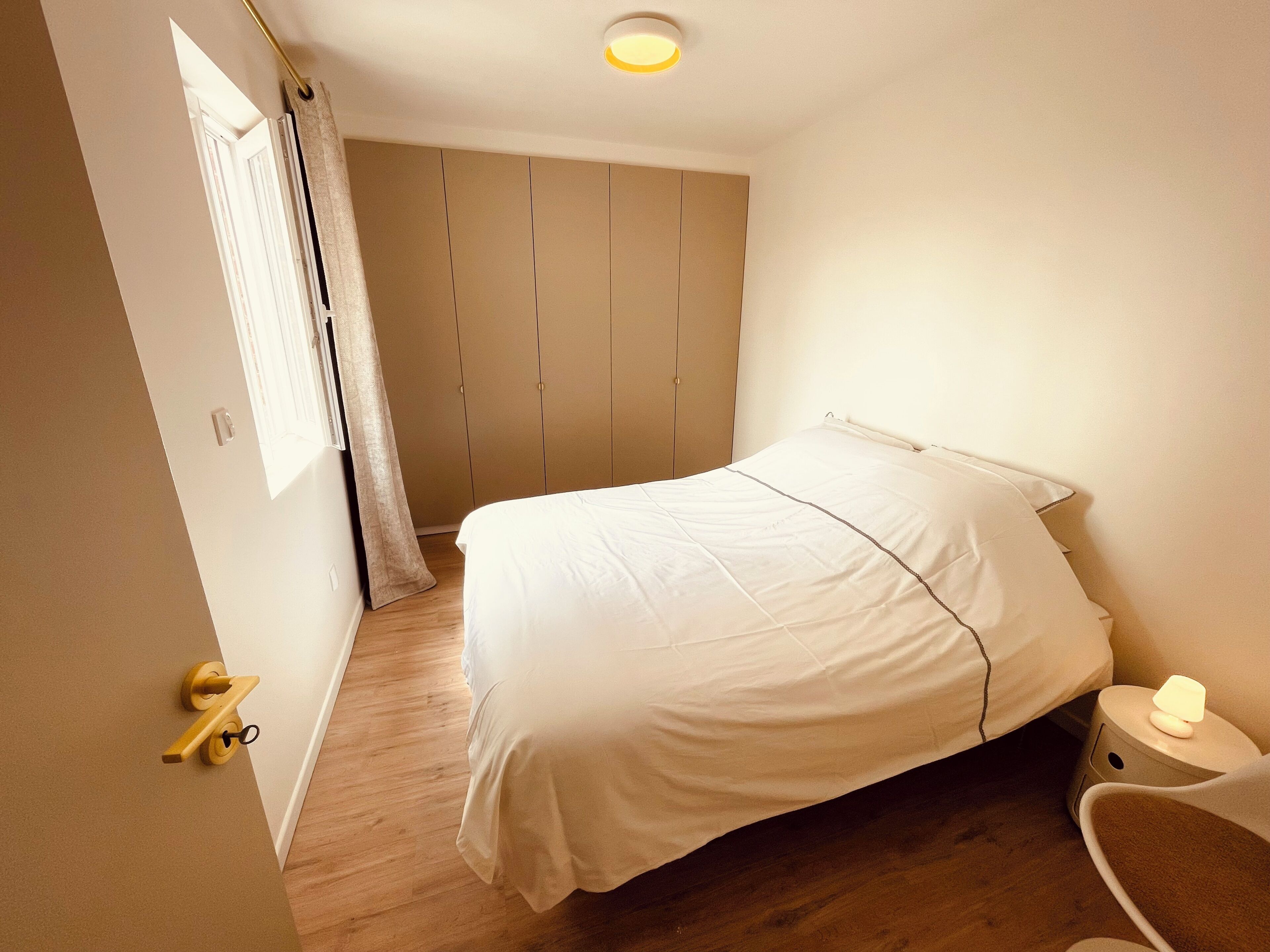 2 chambres, fer et planche à repasser, Wi-Fi gratuit, draps fournis
