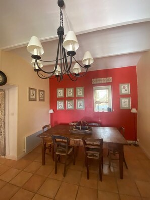 Dining - BEAUTIFUL, QUIET FAMILY HOME WITH AIR CONDITIONING AND A PRIVATE POOL. (Chandolas)