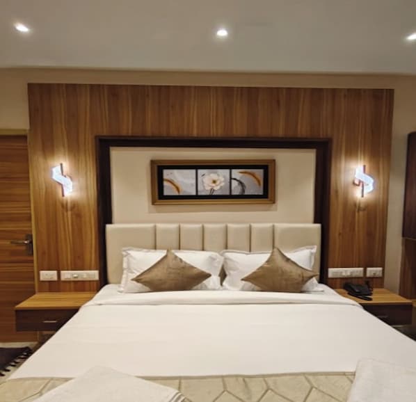 Premium-Zimmer | Allergikerbettwaren, kostenloses WLAN, Bettwäsche