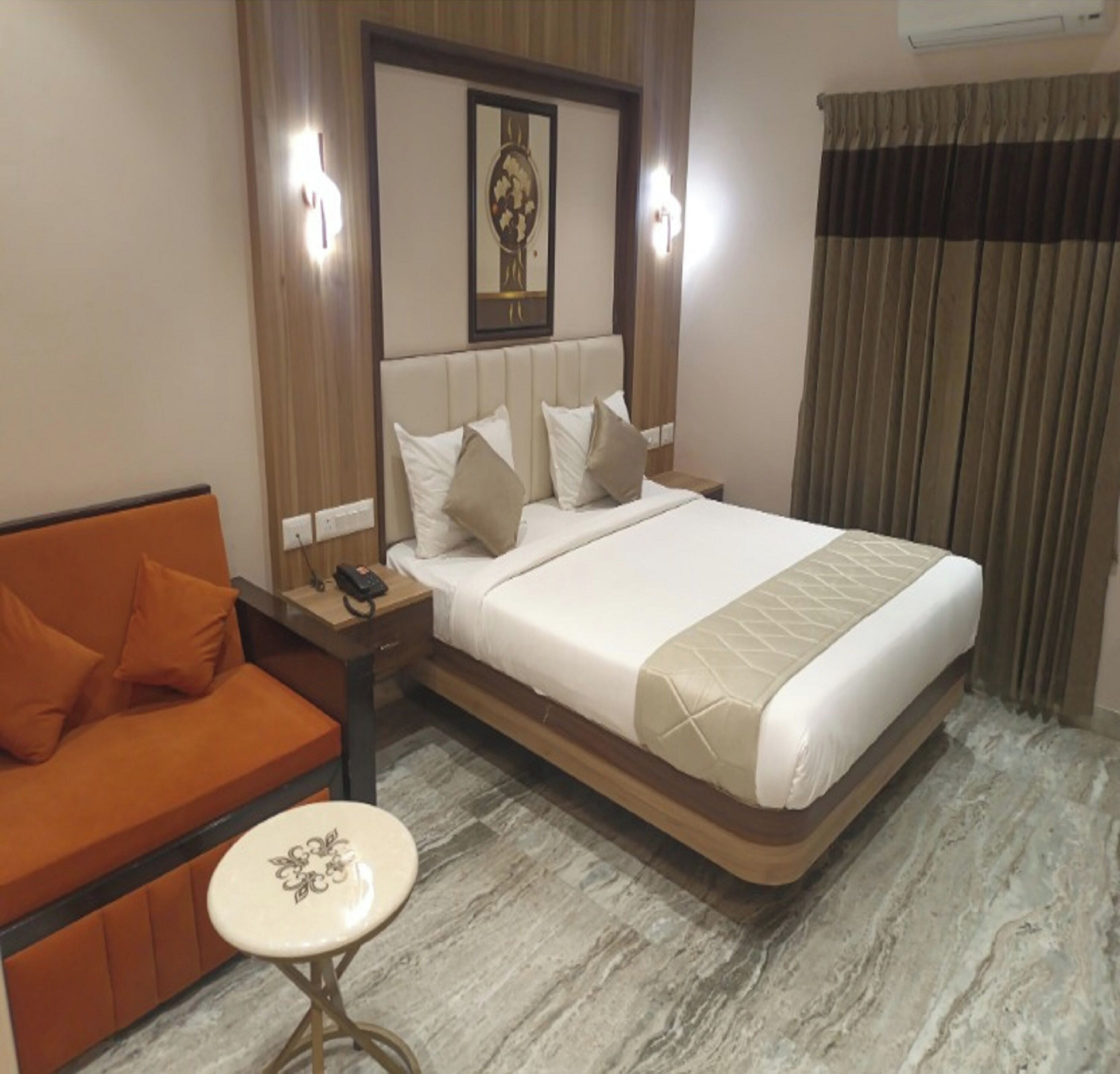 Hypo-allergenic bedding, free WiFi, bed sheets