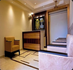 Reception - Hotel Orange Orchid (Tirunelveli)