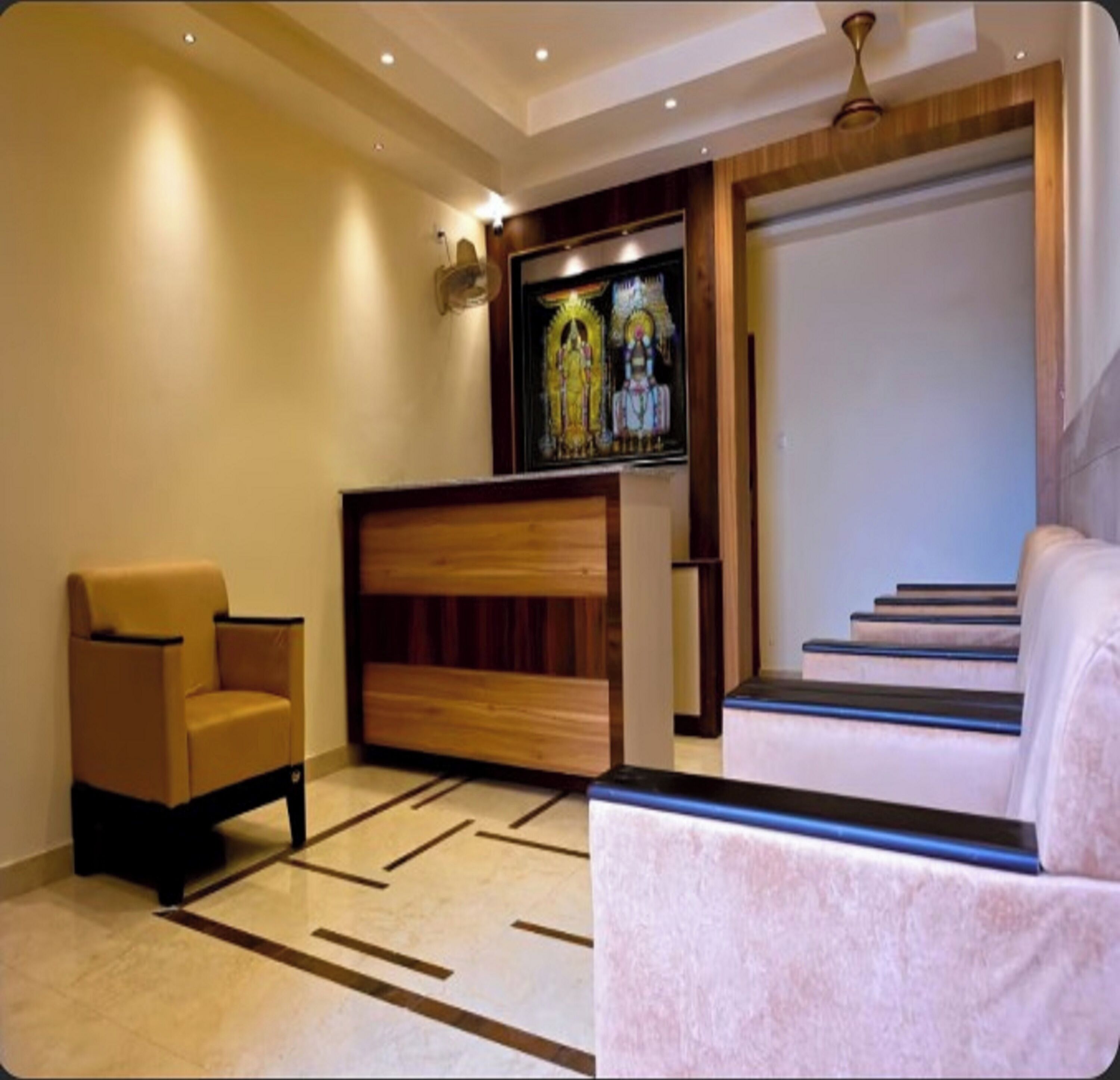 Single Room | Lobby