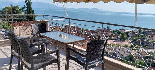 Apartment 'Menidi  301' with Sea View, Wi-Fi and Air Conditioning