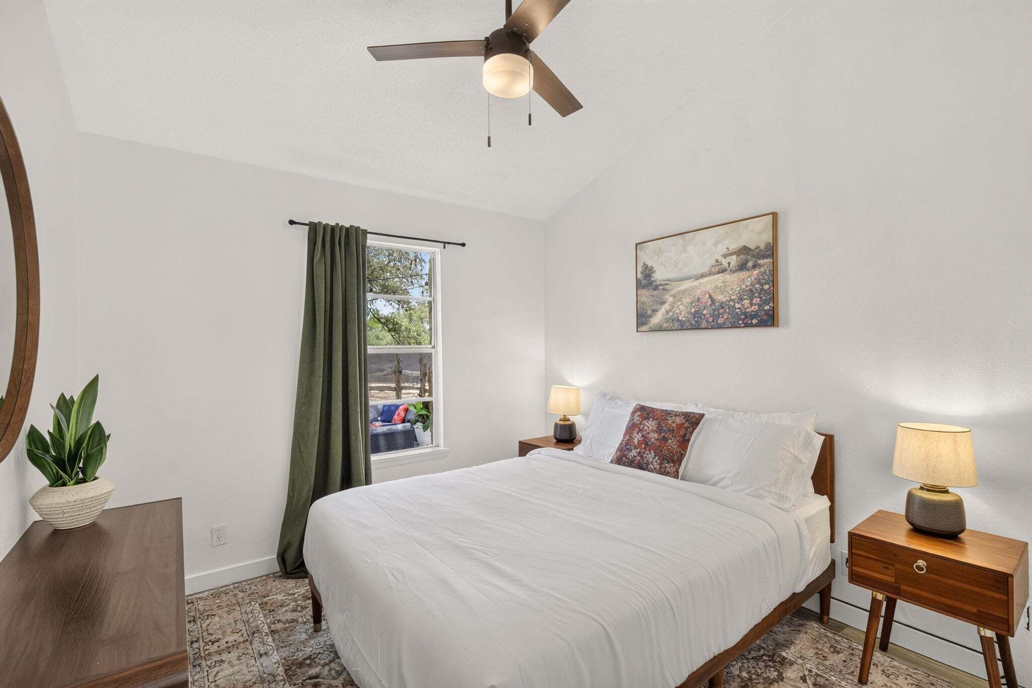 3 chambres, fer et planche à repasser, Wi-Fi gratuit, draps fournis