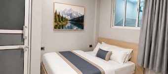 The SkyLine Hotel