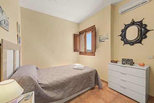 Country House 'La Pita Casa Rural' with Mountain View, Wi-Fi and Air Conditioning