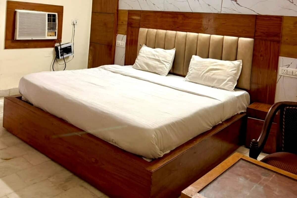 Deluxe Room | Premium bedding, WiFi (free), bed sheets