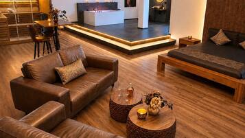 Luxury-Suite, Blick auf den Innenhof | Wohnbereich