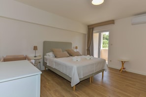 3 bedrooms, iron/ironing board, WiFi, bed sheets - Rab Barbat Villas 4 stars 300 sea LAVANDA (Barbat na Rabu)