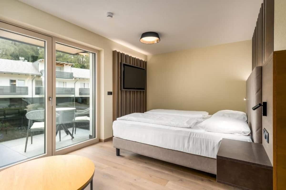 Habitación estándar doble | Caja fuerte, escritorio, espacio para trabajar con un portátil