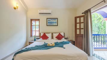 Deluxe Villa | Iron/ironing board, WiFi (free)