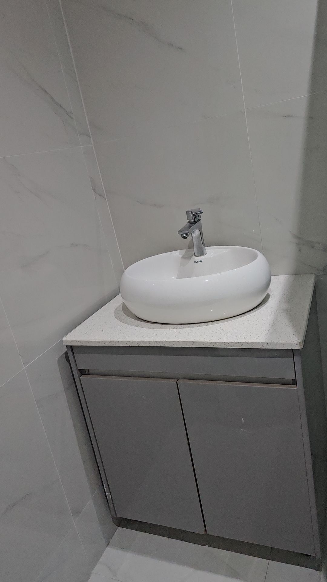 Shower, towels, toilet paper