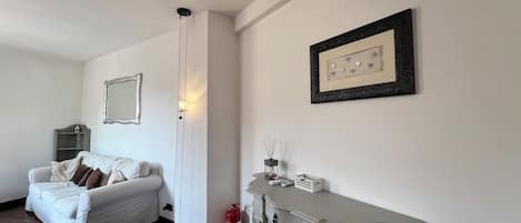 City Apartment, City View | Living area