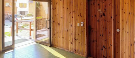 Departamento estándar, 1 habitación, microondas (Ski In-Ski Out Apartment in Peio Val) | Interior