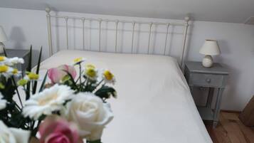 3 bedrooms, iron/ironing board, travel cot, free WiFi
