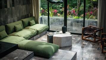 Villa (4 Bedrooms) | Interior