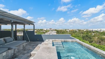 Villa (4 Bedrooms) | Interior