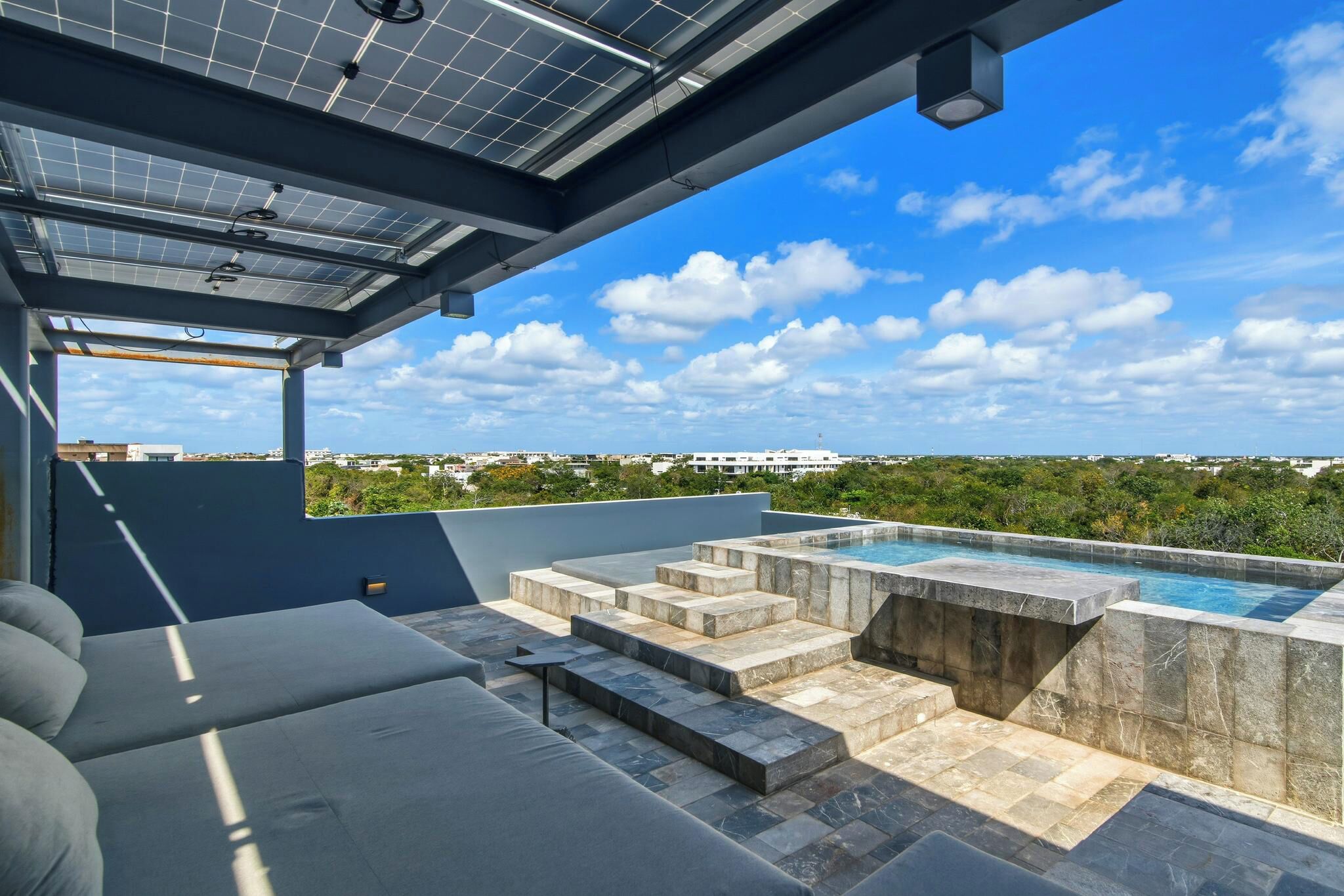 Villa (4 Bedrooms) | Front of property