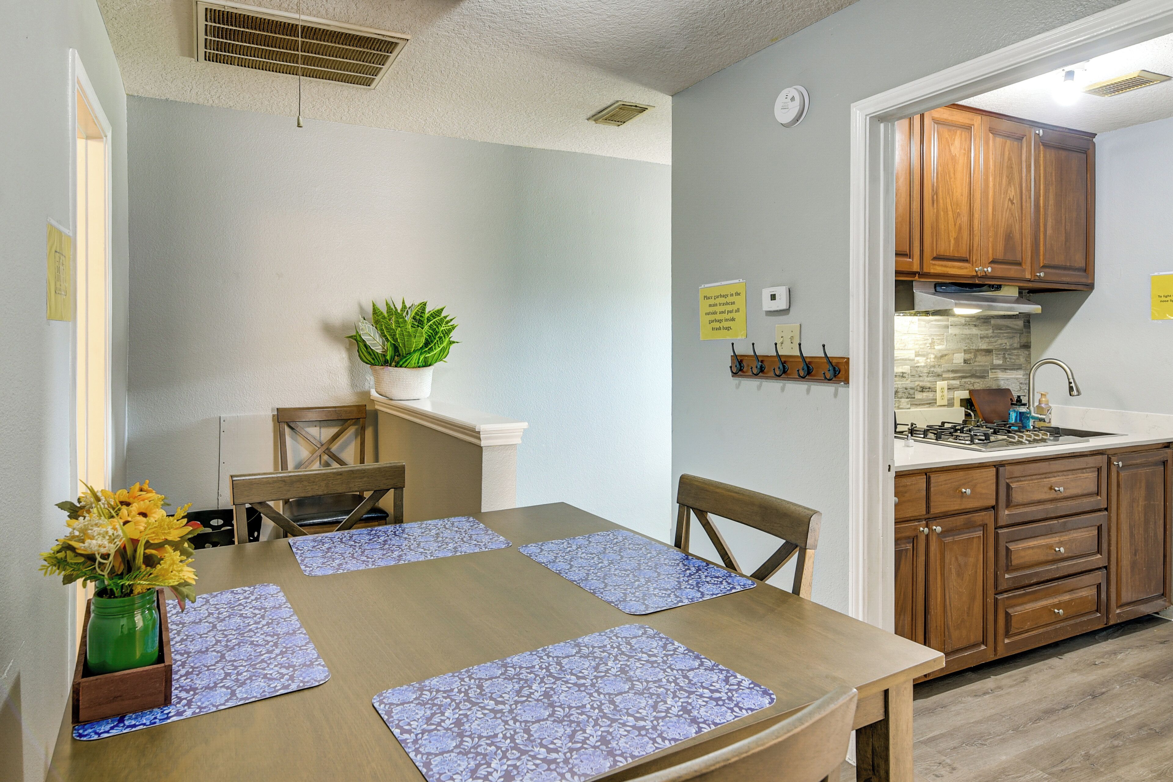 Apartment (2 Bedrooms) | Front of property
