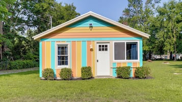 Apartment (0 Bedroom) | Front of property