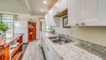 House (1 Bedroom) | Interior