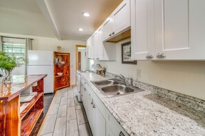 House (1 Bedroom) | Interior