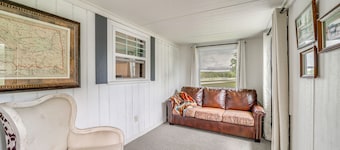 Recently Remodeled Route 66 Retreat! Claremore Gem