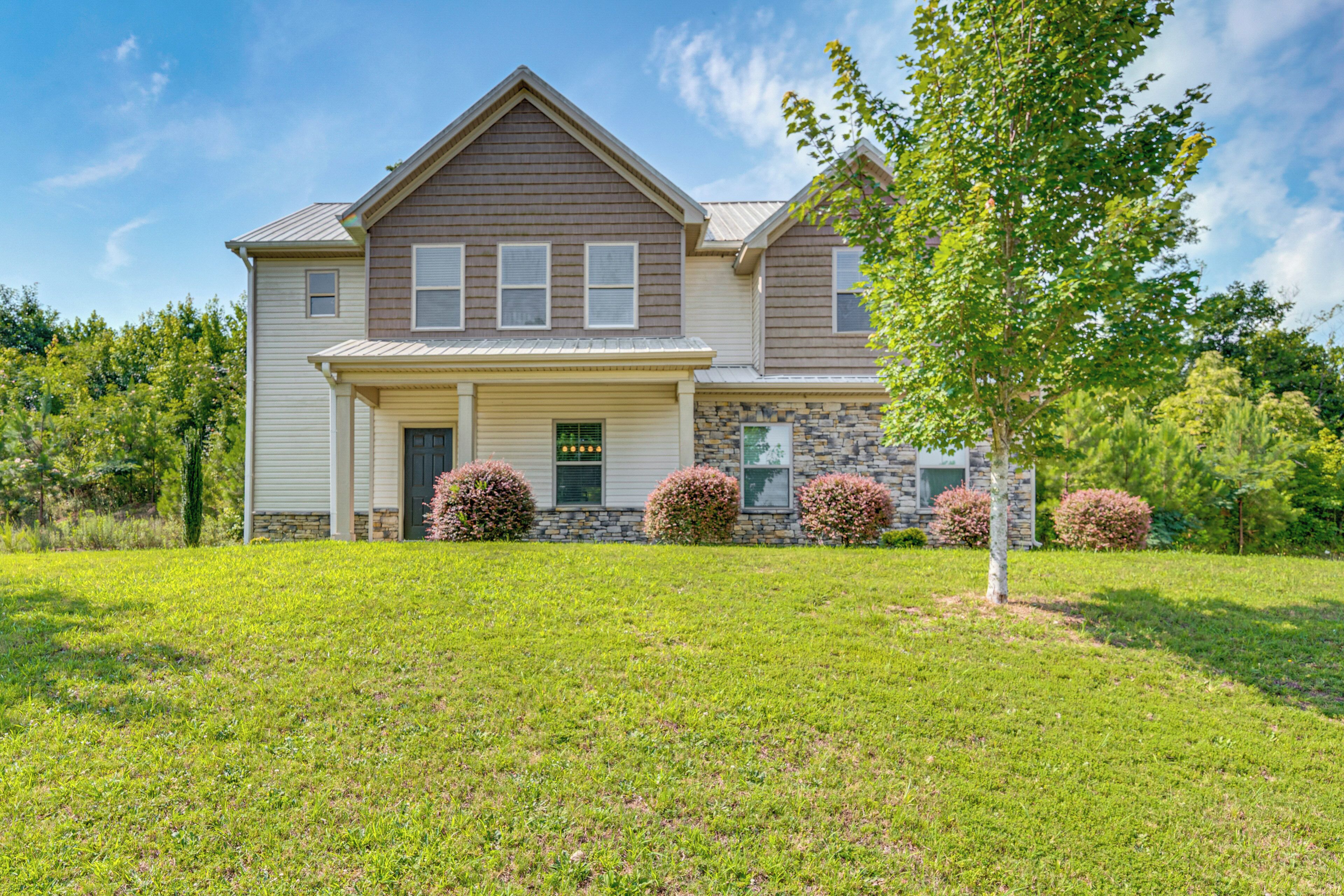 House (4 Bedrooms) | Front of property