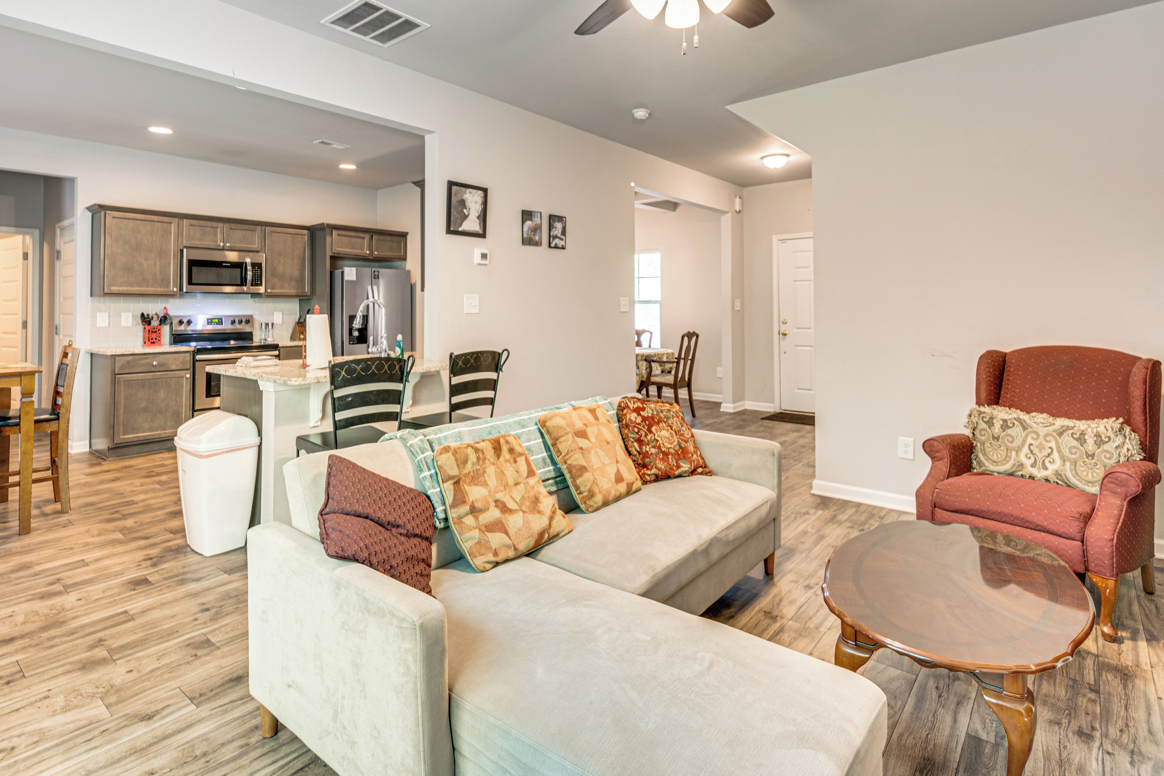 House (4 Bedrooms) | Interior