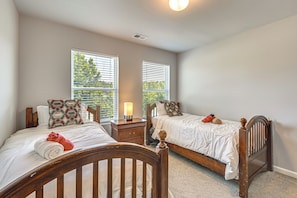 House (4 Bedrooms) | Interior - Near Parks, Dining & Shopping! Newnan Family Home (Newnan)
