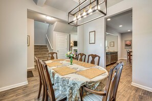 House (4 Bedrooms) | Interior - Near Parks, Dining & Shopping! Newnan Family Home (Newnan)