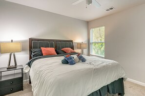 House (4 Bedrooms) | Interior - Near Parks, Dining & Shopping! Newnan Family Home (Newnan)