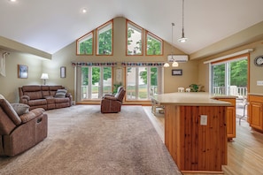 Interior - Unplug & Unwind! Romulus Family Gem w/ Swim Pond (Romulus)