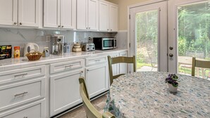 House (4 Bedrooms) | Interior - Family-friendly Newnan Home w/ Patio & Yard (Newnan)