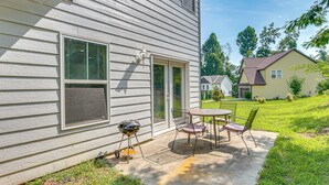 House (4 Bedrooms) | Interior - Family-friendly Newnan Home w/ Patio & Yard (Newnan)