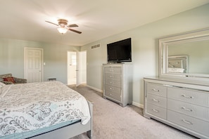 House (5 Bedrooms) | Interior - Spacious Sinking Spring Home w/ Outdoor Oasis! (Sinking Spring)