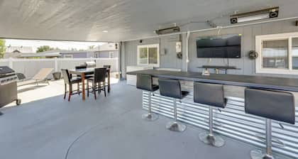 Patio Bar & Fenced Yard! Snake River Retreat