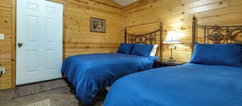 Dual Cabin Retreat Near Mississippi River Fun!