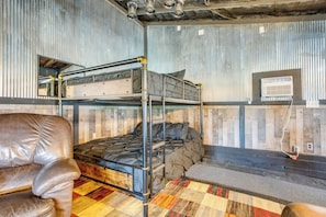 Apartment (0 Bedroom) | Interior - Cast & Relax! Lake-view Fishing Cabin in Monmouth (Monmouth)