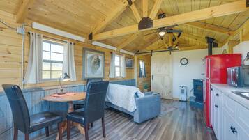 House (1 Bedroom) | Interior