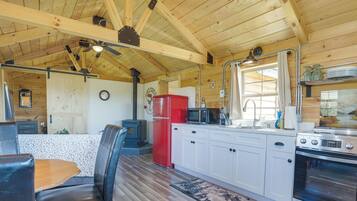 House (1 Bedroom) | Interior