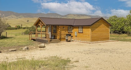 Wyoming Cabin Escape: Panoramic Mountain Views!