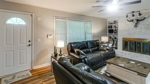 Casa (Multiple Bedrooms) | Interior
