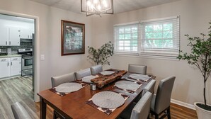 Casa (Multiple Bedrooms) | Interior